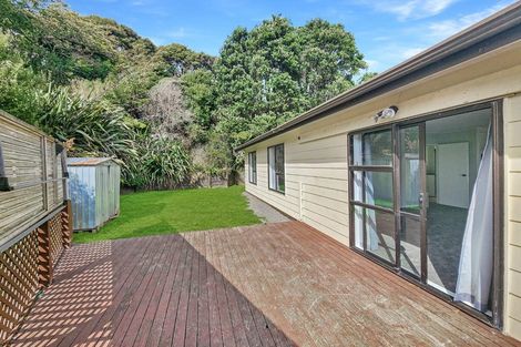 Photo of property in 154 Sievers Grove, Cannons Creek, Porirua, 5024