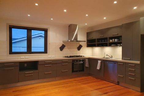 Photo of property in 37a Border Road, Henderson, Auckland, 0612