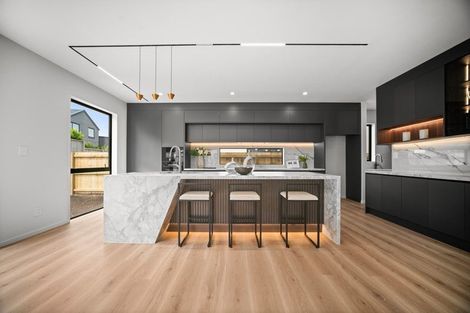 Photo of property in 6 Pukeko Road, Hobsonville, 0616