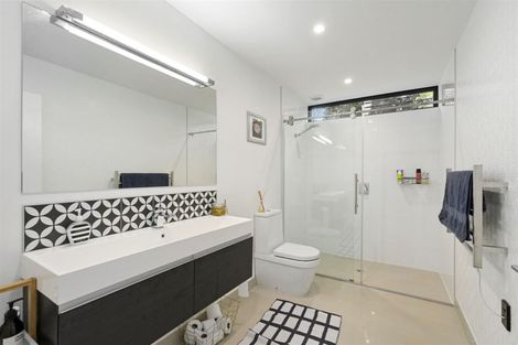 Photo of property in 144 Clifton Terrace, Clifton, Christchurch, 8081