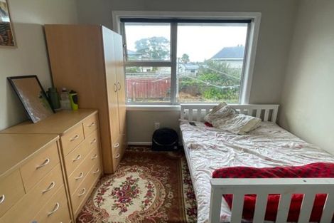 Photo of property in 6 Scanlen Terrace, Kelston, Auckland, 0602