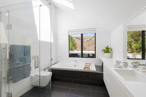 Photo of property in 94 Sumnervale Drive, Sumner, Christchurch, 8081