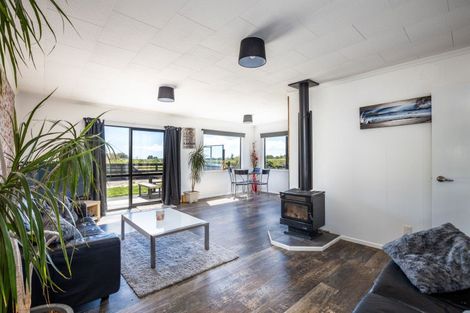 Photo of property in 527 Frankley Road, Hurworth, New Plymouth, 4371