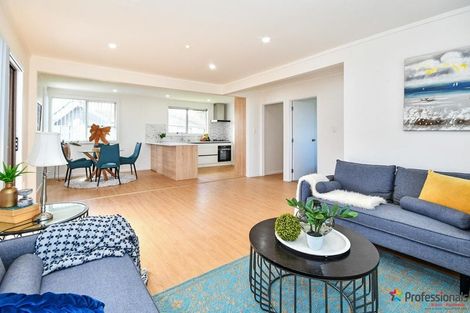 Photo of property in 2 Serrano Place, Clover Park, Auckland, 2023