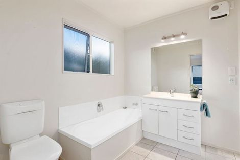 Photo of property in 492b Hibiscus Coast Highway, Orewa, 0931