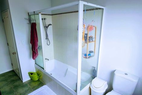 Photo of property in 147a Hobsonville Road, West Harbour, Auckland, 0618