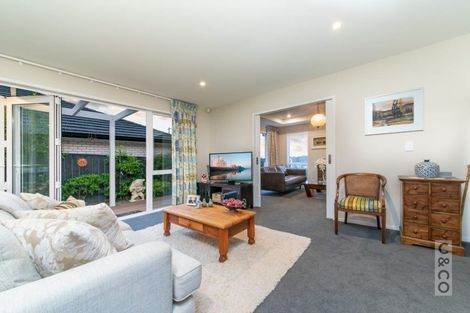 Photo of property in 23 Dida Park Drive, Kumeu, 0810