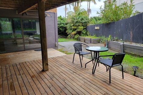 Photo of property in 2/9 Waller Avenue, Bucklands Beach, Auckland, 2012