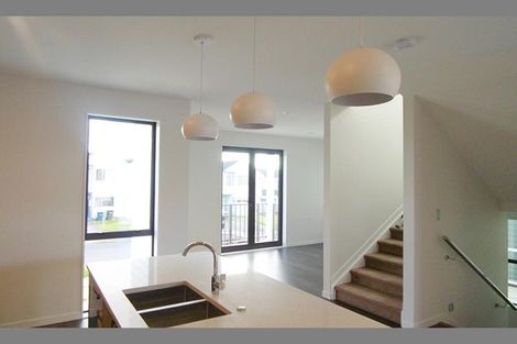 Photo of property in 30 Stephen Avenue, Henderson, Auckland, 0610