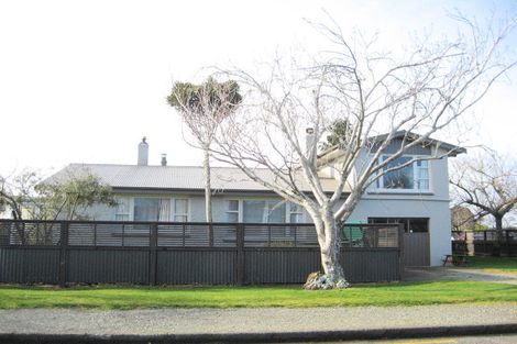 Photo of property in 1 Hillary Street, Winton, 9720