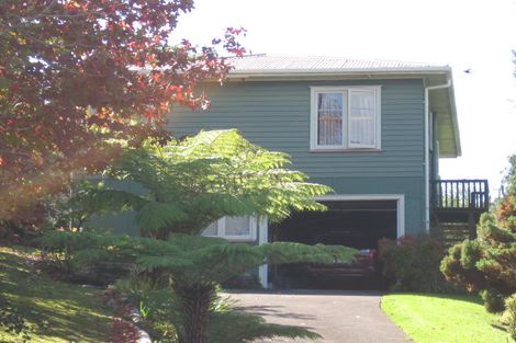 Photo of property in 6 Derwent Crescent, Titirangi, Auckland, 0604