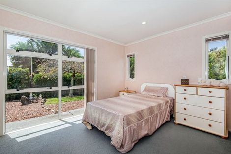 Photo of property in 7 Cinnabar Place, Westgate, Auckland, 0614