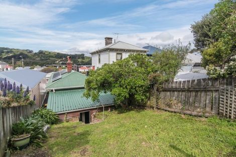 Photo of property in 104 Wallace Street, Mount Cook, Wellington, 6021