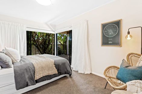 Photo of property in 18 Palm Cove, Arkles Bay, Whangaparaoa, 0932