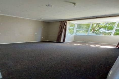Photo of property in 1394 Devon Road, Brixton, Waitara, 4382