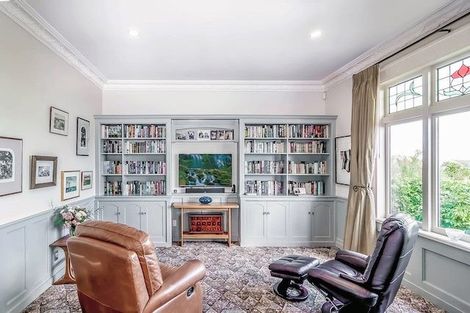 Photo of property in 85 Dyers Pass Road, Cashmere, Christchurch, 8022