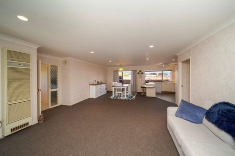 Photo of property in 28 Nikau Street, Inglewood, 4330