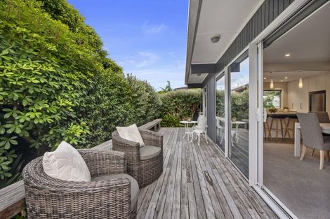 Photo of property in 25d Saltburn Road, Milford, Auckland, 0620