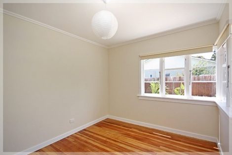 Photo of property in 42 Mckenzie Street, Levin, 5510