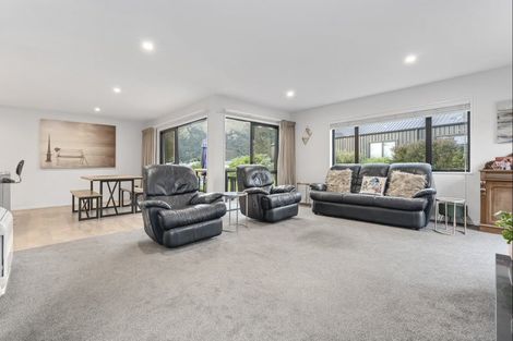 Photo of property in 5 Sarges Way, Lake Hawea, Wanaka, 9382