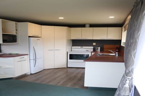 Photo of property in 8 Wendy Place, Heathcote Valley, Christchurch, 8022