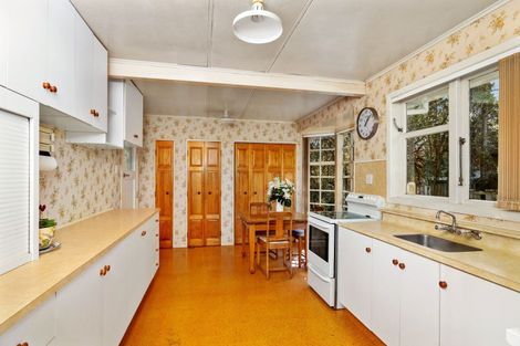 Photo of property in 84 Kuratawhiti Street, Greytown, 5712