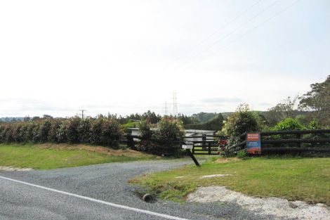 Photo of property in 874 Old North Road, Waimauku, 0882