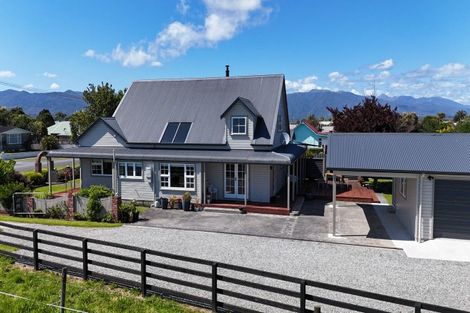 Photo of property in 6 Romilly Street, Westport, 7825