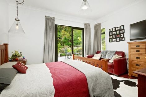 Photo of property in 25 Kahikatea Lane, Brown Owl, Upper Hutt, 5018