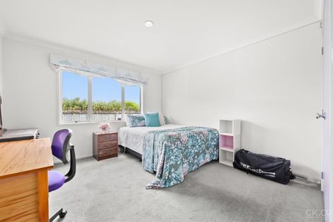 Photo of property in 41 Arahiwi Grove, Tirohanga, Lower Hutt, 5010