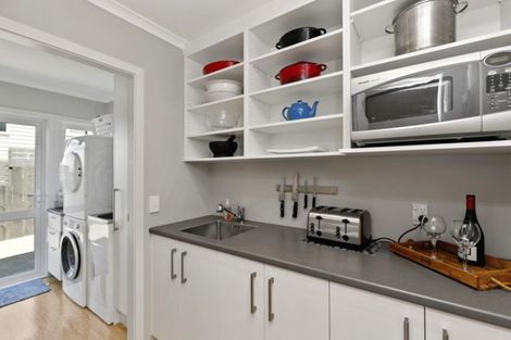 Photo of property in 86 Downing Street, Crofton Downs, Wellington, 6035