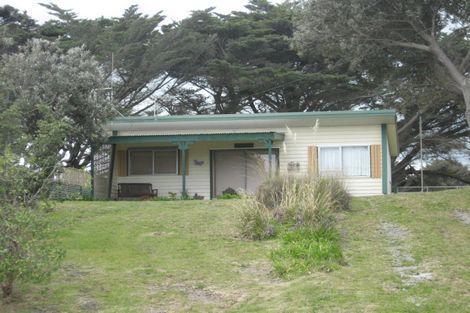 Photo of property in 130 Kahukura Avenue, Waitarere Beach, Levin, 5510