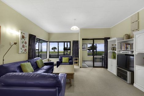 Photo of property in 399 Marine Parade, Napier South, Napier, 4110
