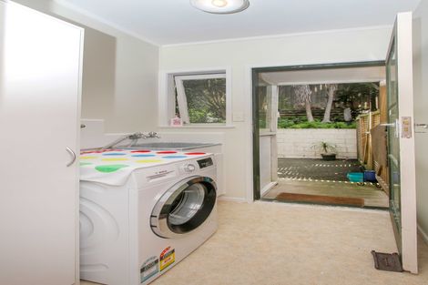 Photo of property in 1/19 Mcdowell Crescent, Hillcrest, Auckland, 0627