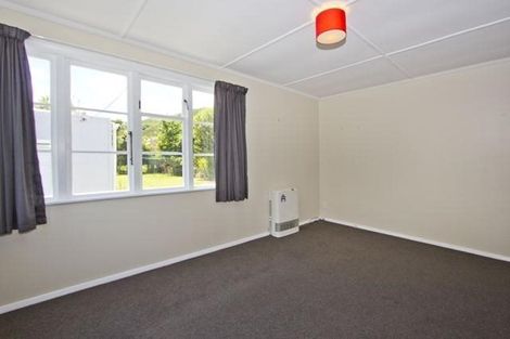 Photo of property in 124 Hewer Crescent, Naenae, Lower Hutt, 5011