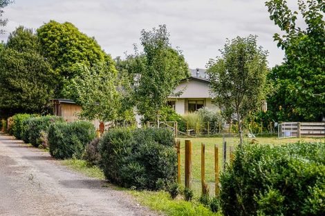 Photo of property in 46 North Manakau Road, Manakau, Levin, 5573