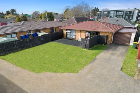 Photo of property in 2/10 Wellington Street, Papakura, 2110