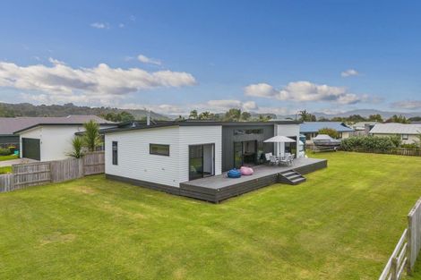 Photo of property in 16 Navigation Drive, Cooks Beach, Whitianga, 3591
