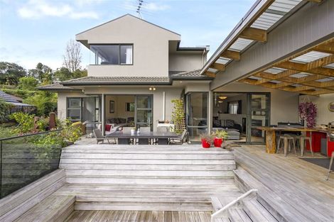 Photo of property in 16 Renlee Place, Shelly Park, Auckland, 2014