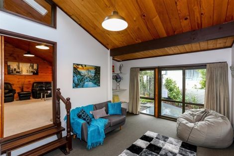 Photo of property in 15 Hickford Place, Okato, 4335