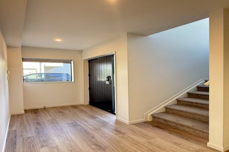 Photo of property in 30d Durham Street, Te Atatu Peninsula, Auckland, 0610