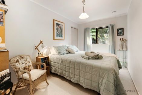 Photo of property in 38 Rauhuia Crescent, Parau, Auckland, 0604