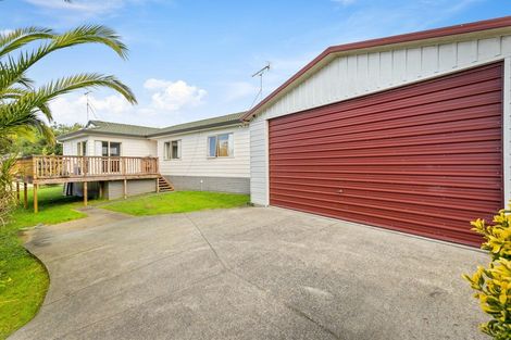 Photo of property in 22 Broadfield Street, Massey, Auckland, 0614