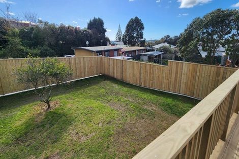 Photo of property in 8 Handley Place, Glen Avon, New Plymouth, 4312