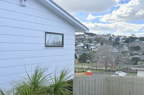 Photo of property in 1/67 Trias Road, Totara Vale, Auckland, 0629