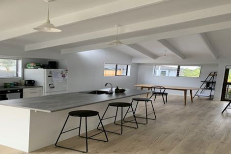 Photo of property in 5 Frosses Place, Massey, Auckland, 0614