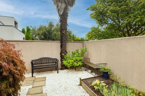 Photo of property in 105b Holly Road, St Albans, Christchurch, 8014