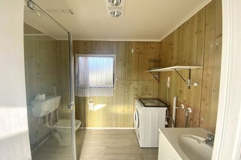 Photo of property in 14 Woodman Place, West Harbour, Auckland, 0618