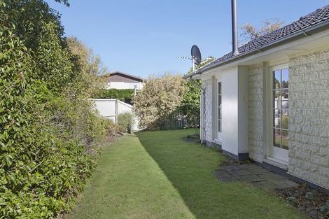 Photo of property in 1/306 Avonhead Road, Avonhead, Christchurch, 8042
