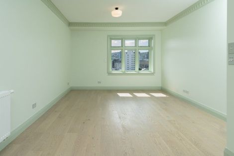 Photo of property in Hamilton Flats, 1/9 Hawker Street, Mount Victoria, Wellington, 6011